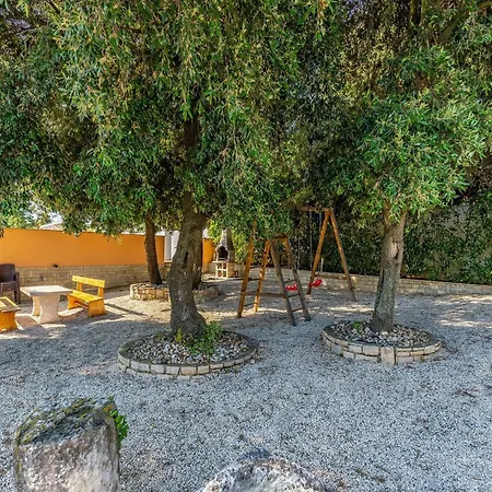 Apartman Family Fun Retreat Banjole